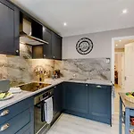 2 Bed In Oc-88051 *