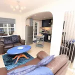 2 Bed In Oc-88051 Ripon