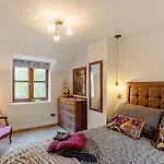 2 Bed In Oc-88051