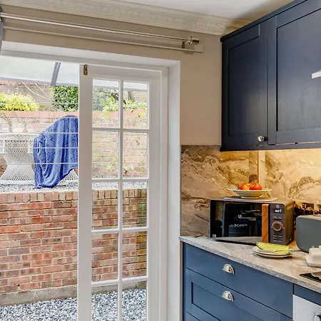 2 Bed In 88051 * Ripon